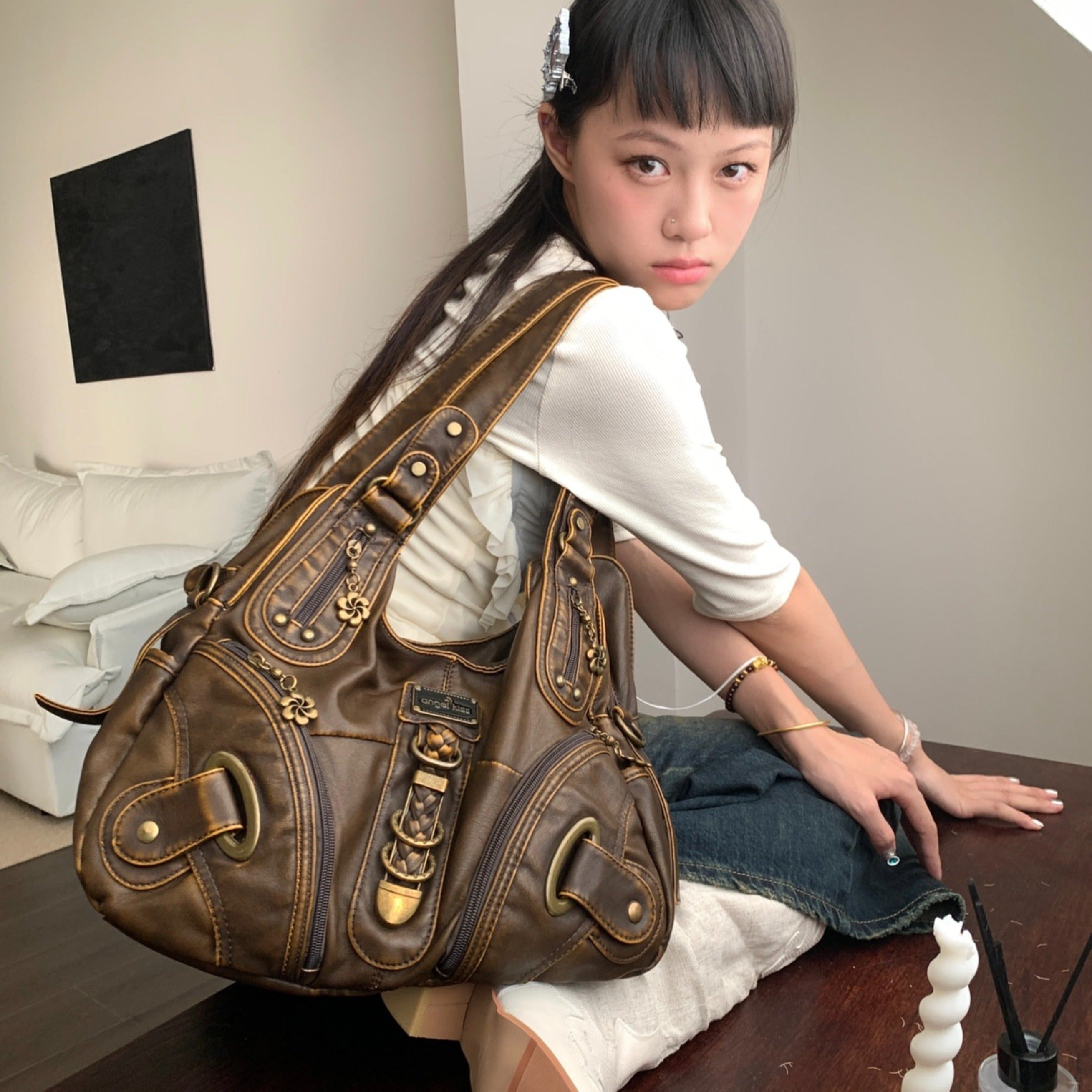 Lillyann Retro Shoulder Bag