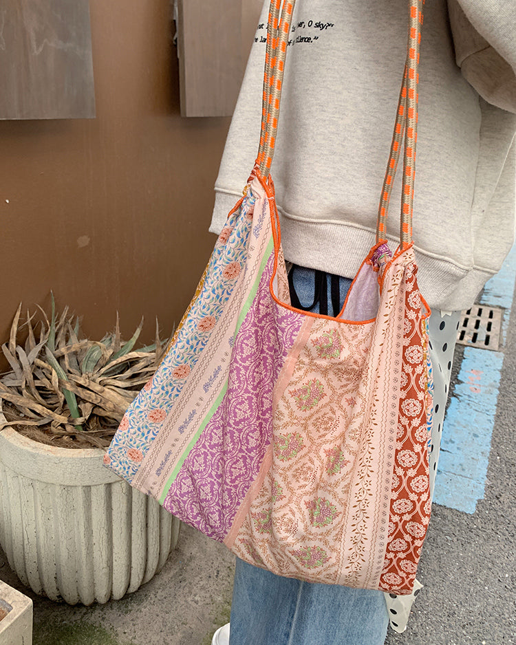 Lochlyn Printed Tote Bag