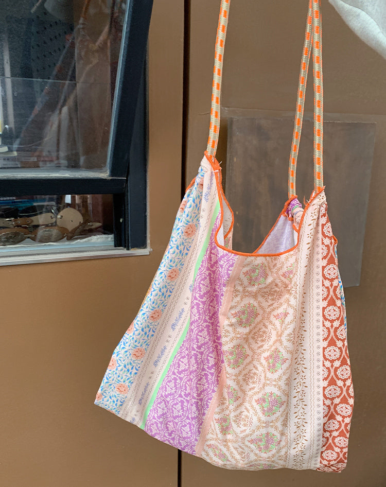 Lochlyn Printed Tote Bag