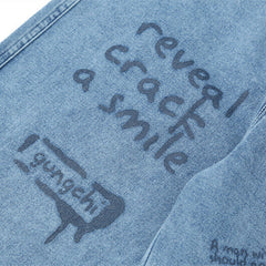 Reveal Graffiti Lettering Jeans