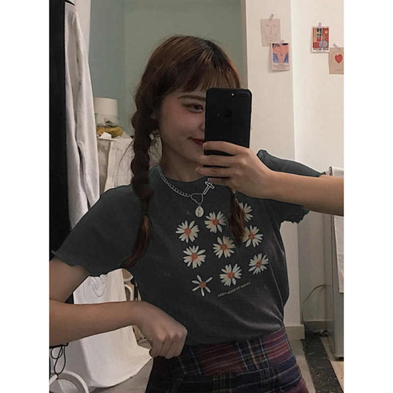 Daisy, Listen to Your Viber Short-Sleeved Crop Top