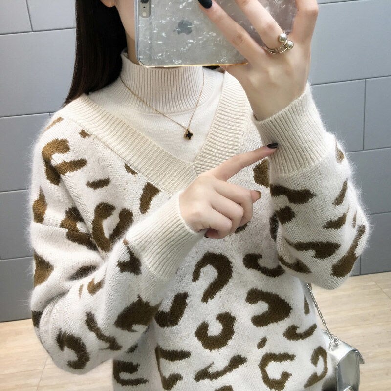 Leopard V-Neck Knitted Sweater