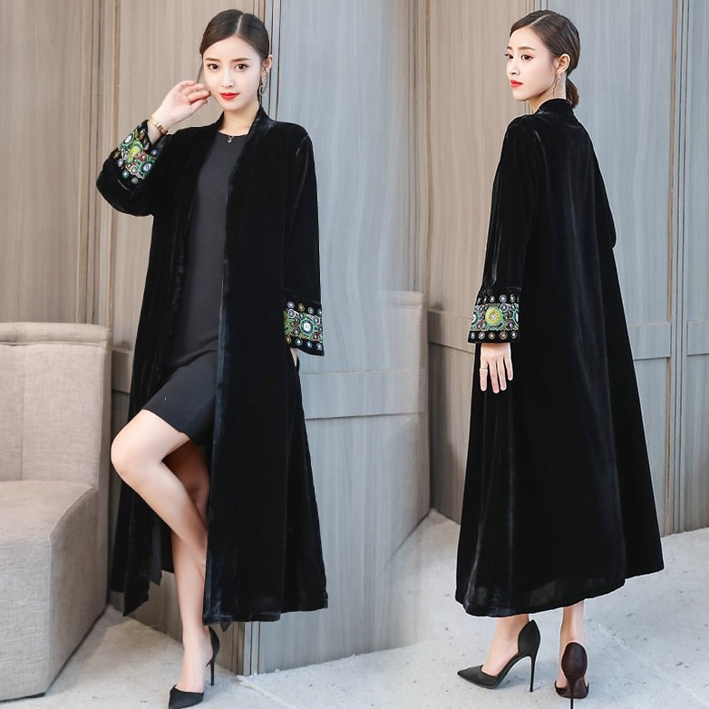 Black Sleeve Embroidery Velvet Coat