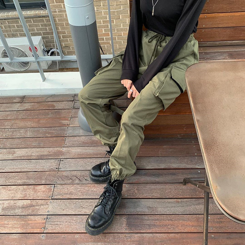 Multi-Pocket Ankle Banded Cargo Pants