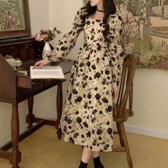 Elegant Midi Dress with Vintage Floral Print