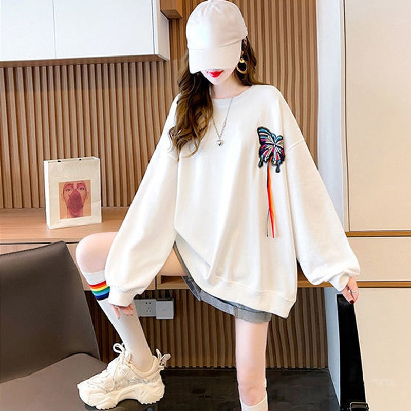 Butterfly 3D Graphic Crewneck Oversized Sweatshirt