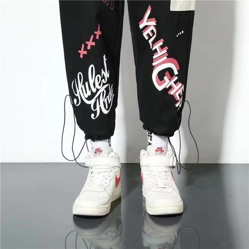 Graffiti Multi Pockets Loose Cargo Pants